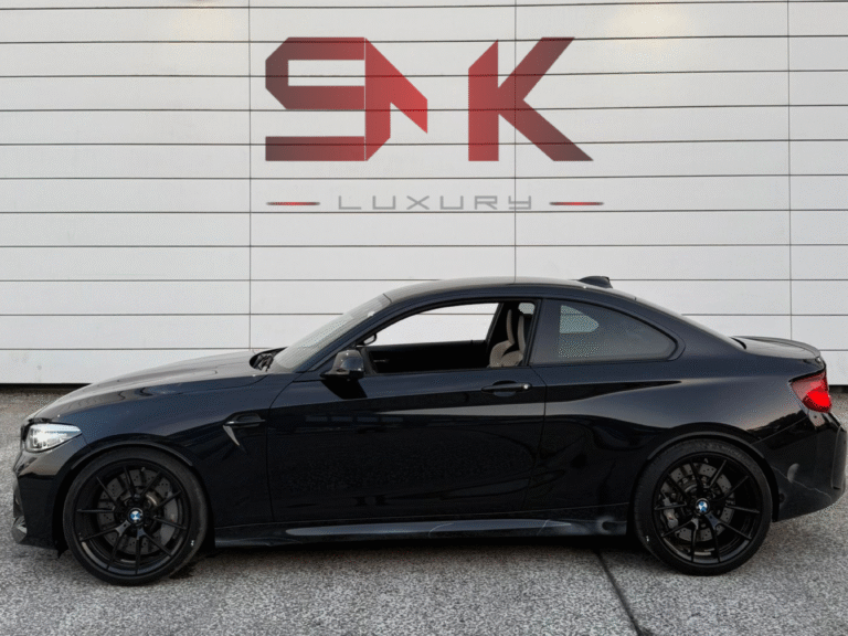BMW M2 Futura noire disponible à la location chez SMK Luxury