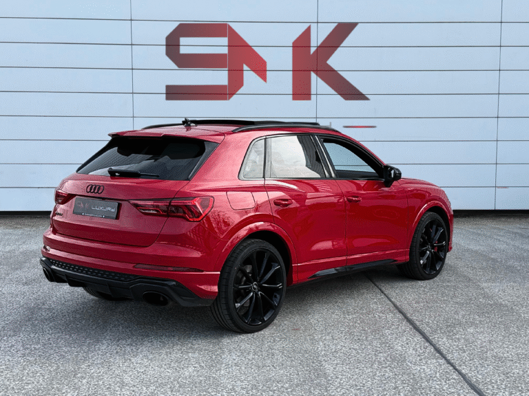 Audi RSQ3 de 400ch disponible à la location chez SMK Luxury