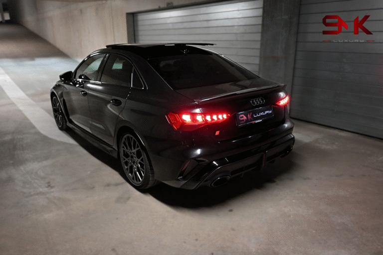 Audi RS3 de 2025 disponible à la location chez SMK Luxury