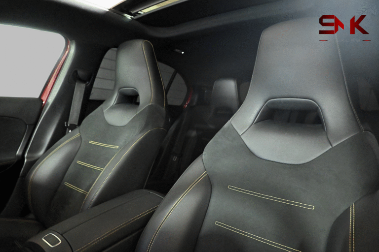 Mercedes A45S AMG rouge disponible à la location chez SMK Luxury